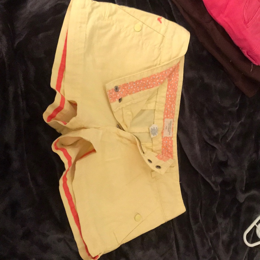 Yellow American eagle stretch shorts